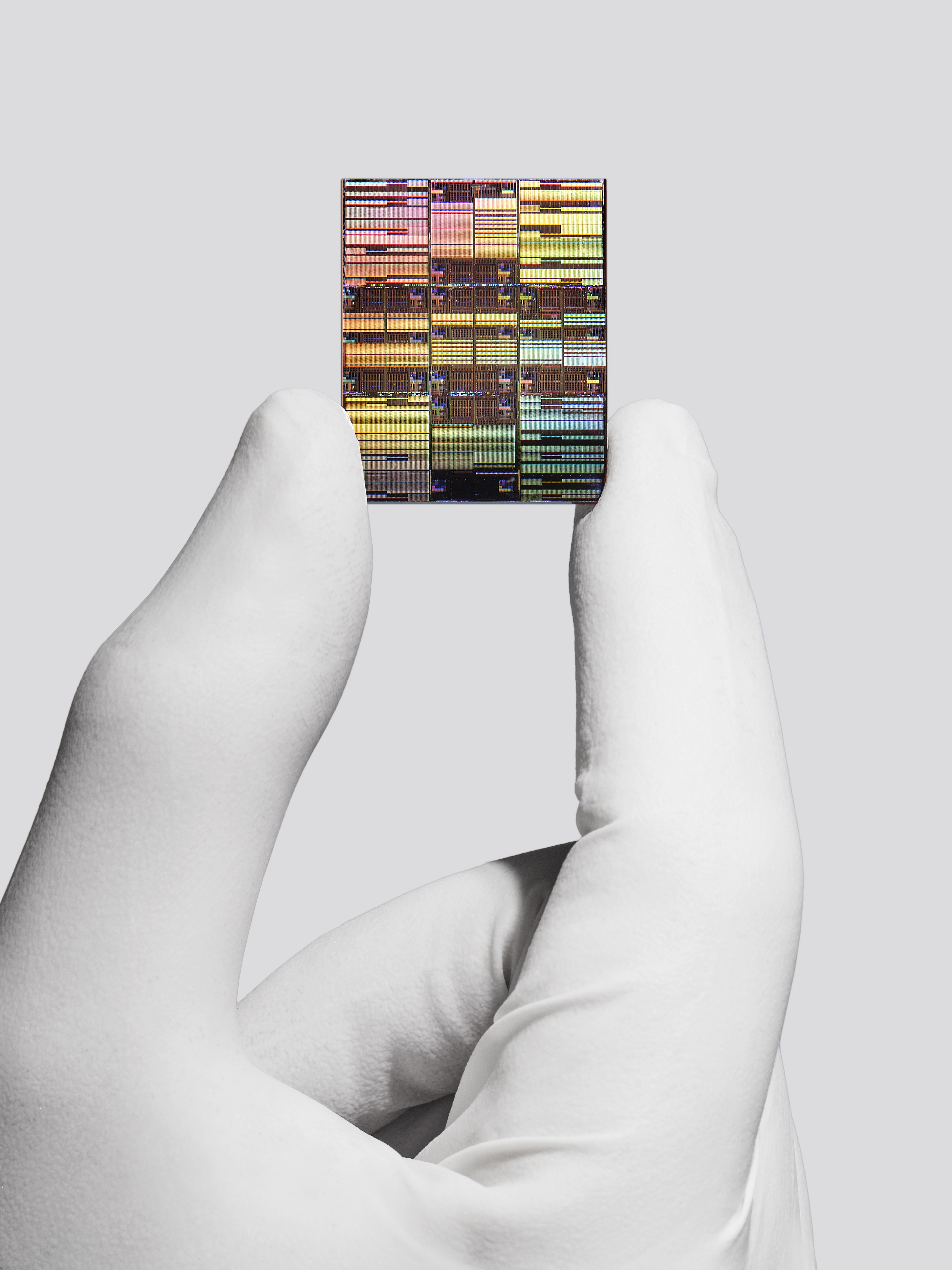 IBM 0.7nm 芯片 — 纳米堆叠架构示意图 (Credit: IBM)
